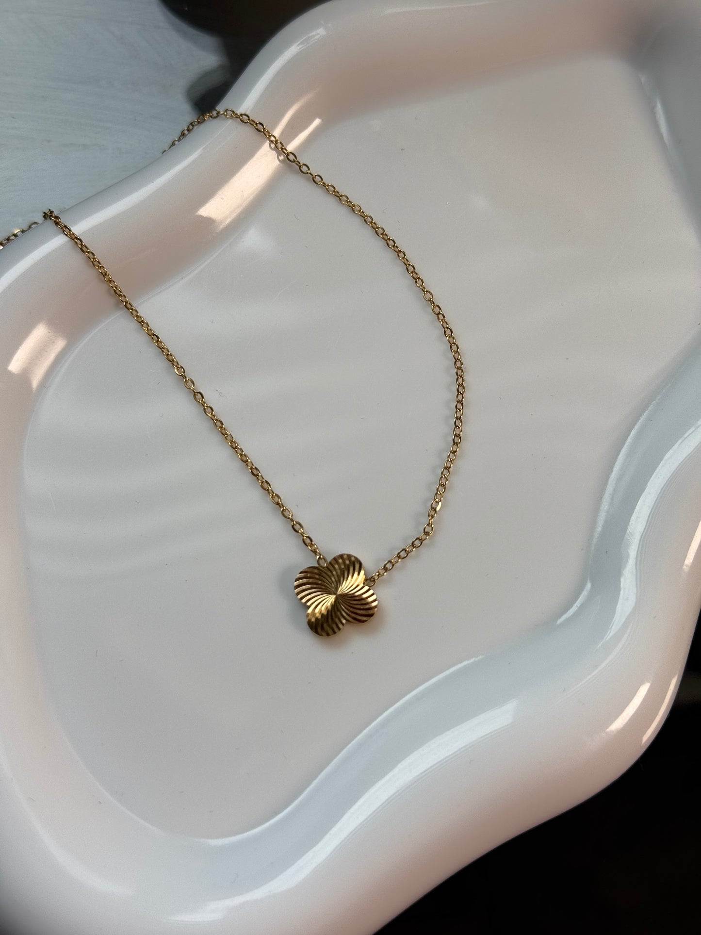 Golden petal necklace