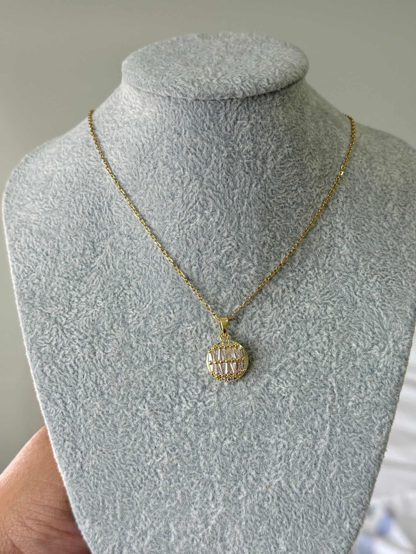 Lumière Round Zircon Necklace
