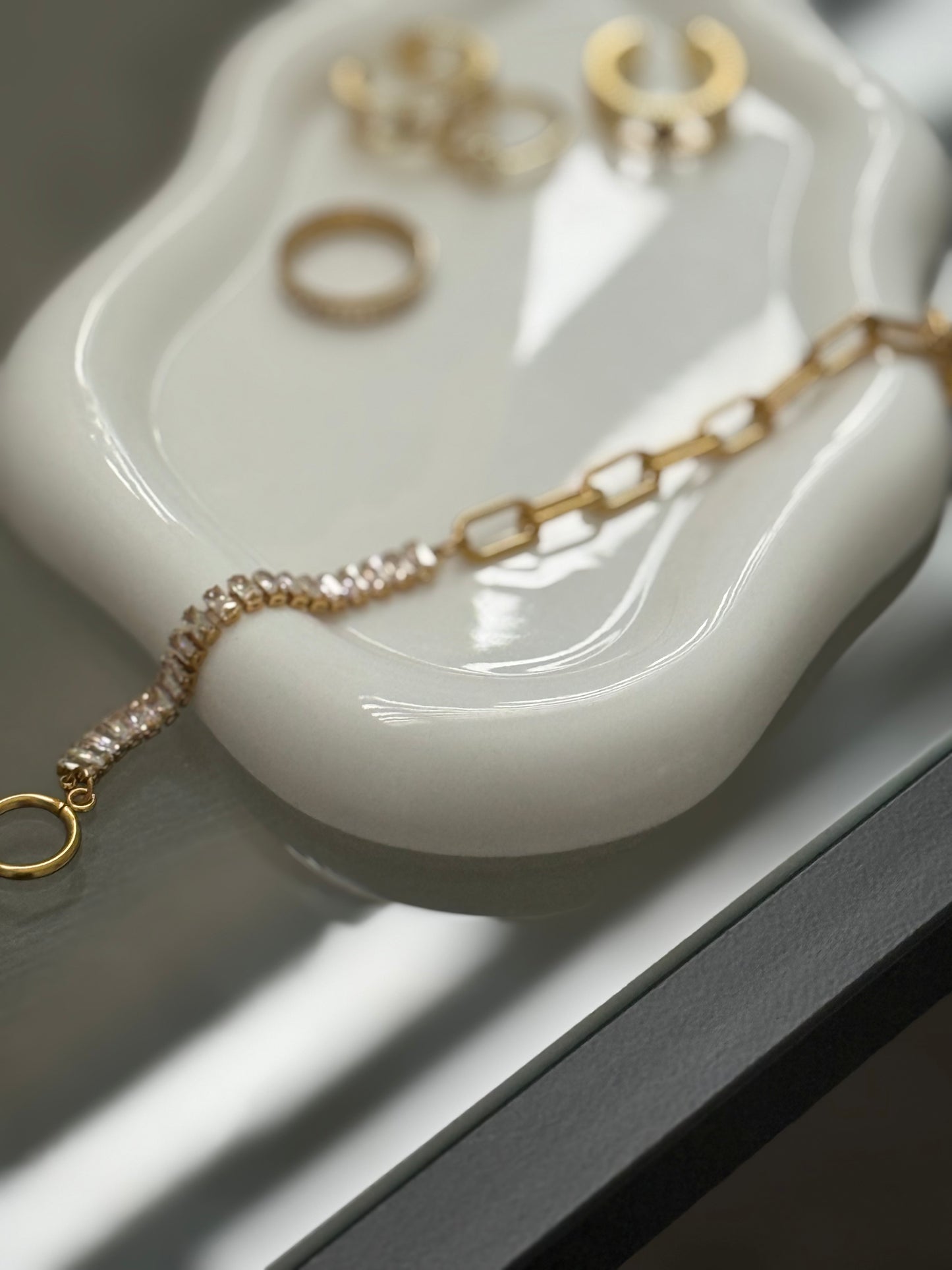 Crystal Link Glow Bracelet