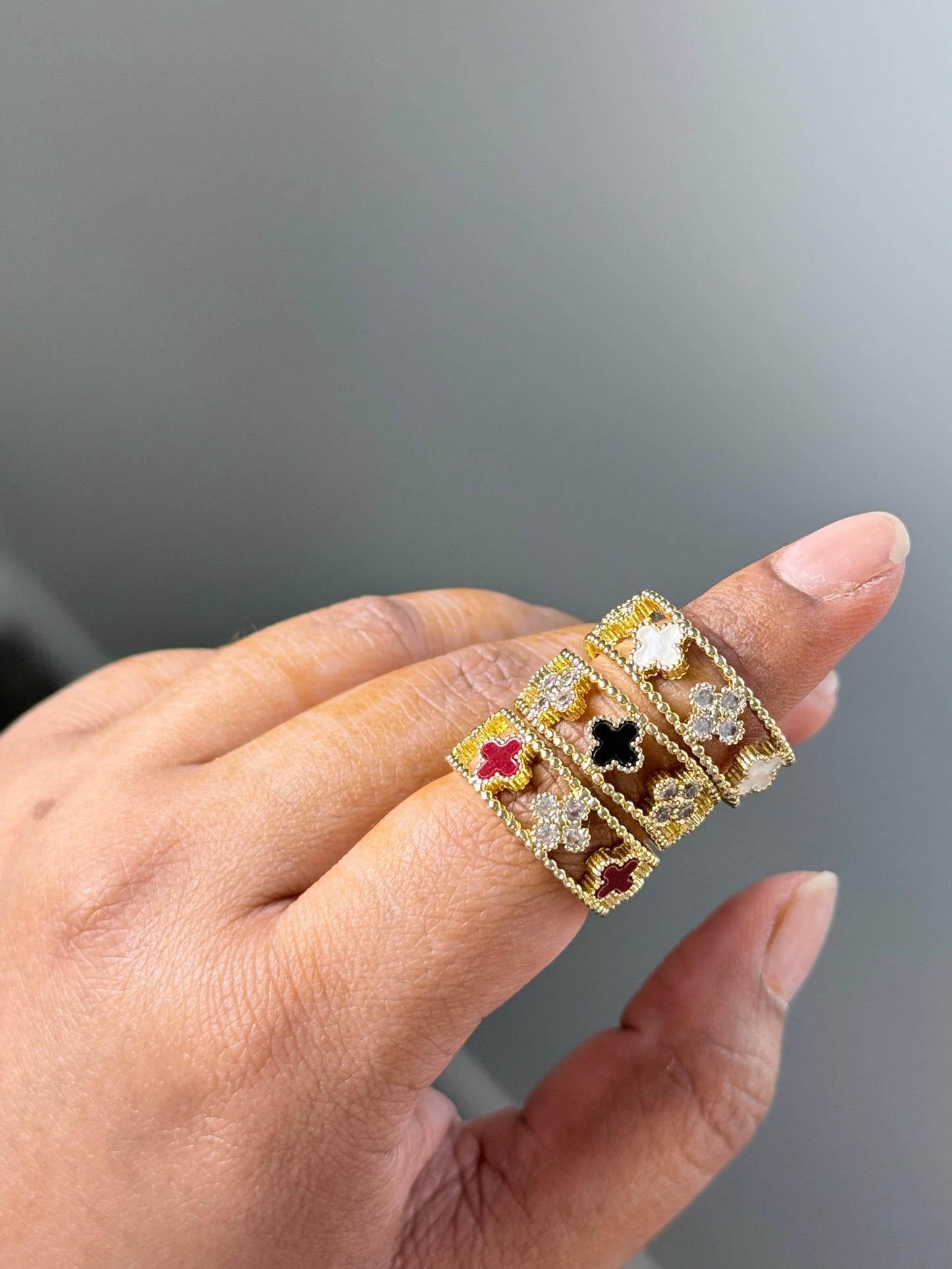 Clover Charm Gold Ring