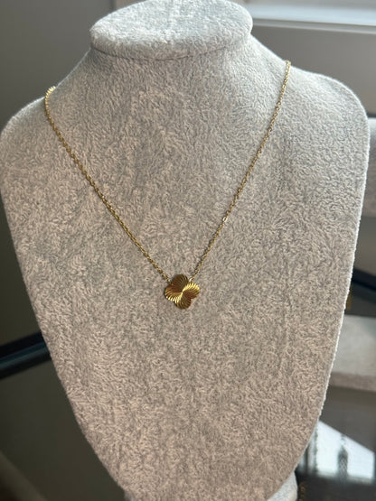 Golden petal necklace