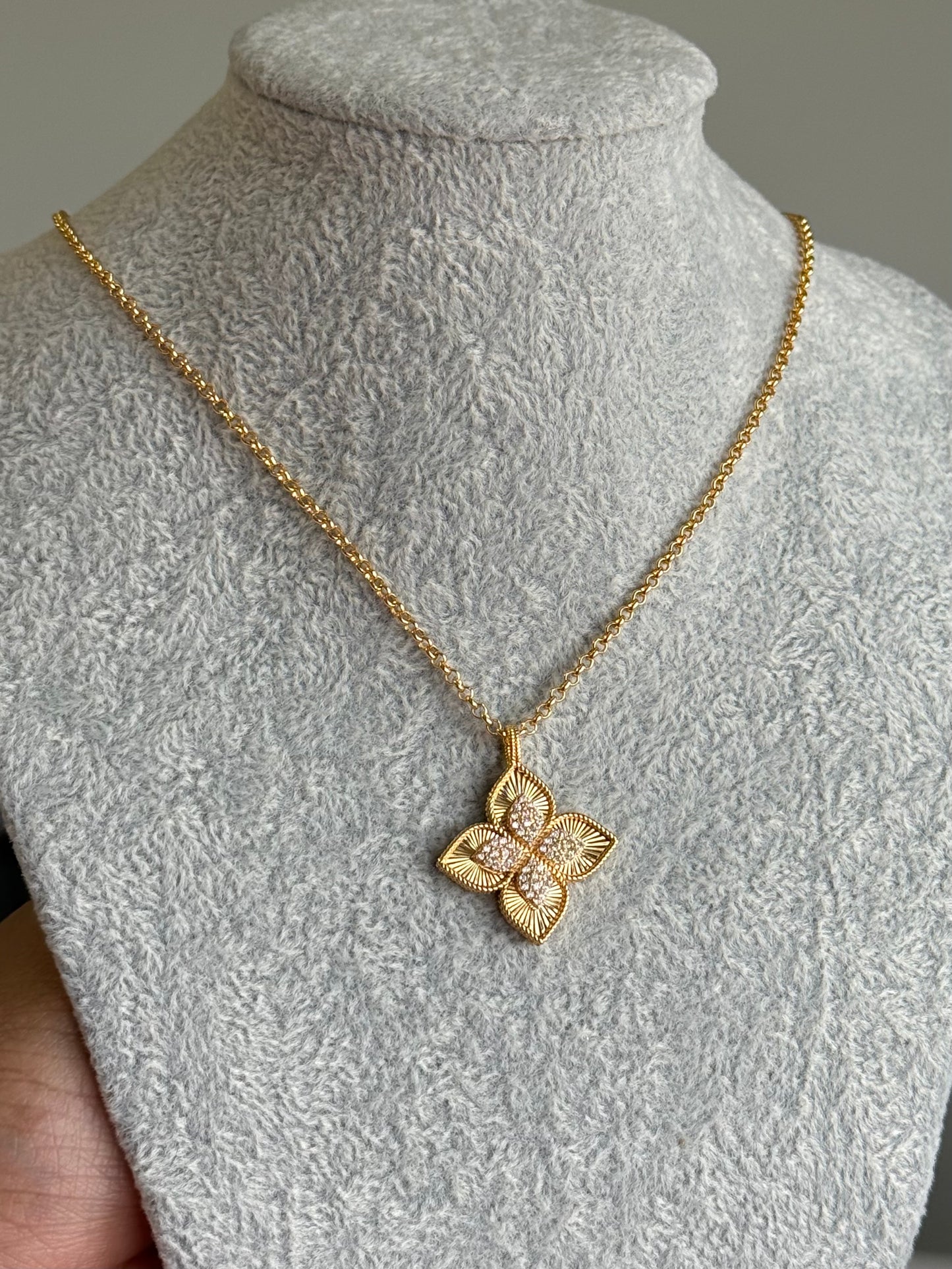 Imperial Clover Zircon Necklace