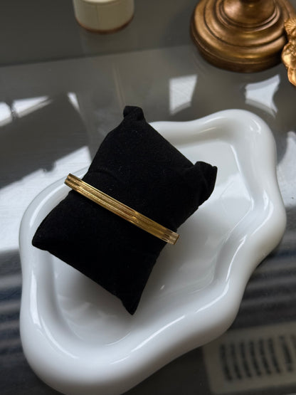 Elegant Gold Bangle