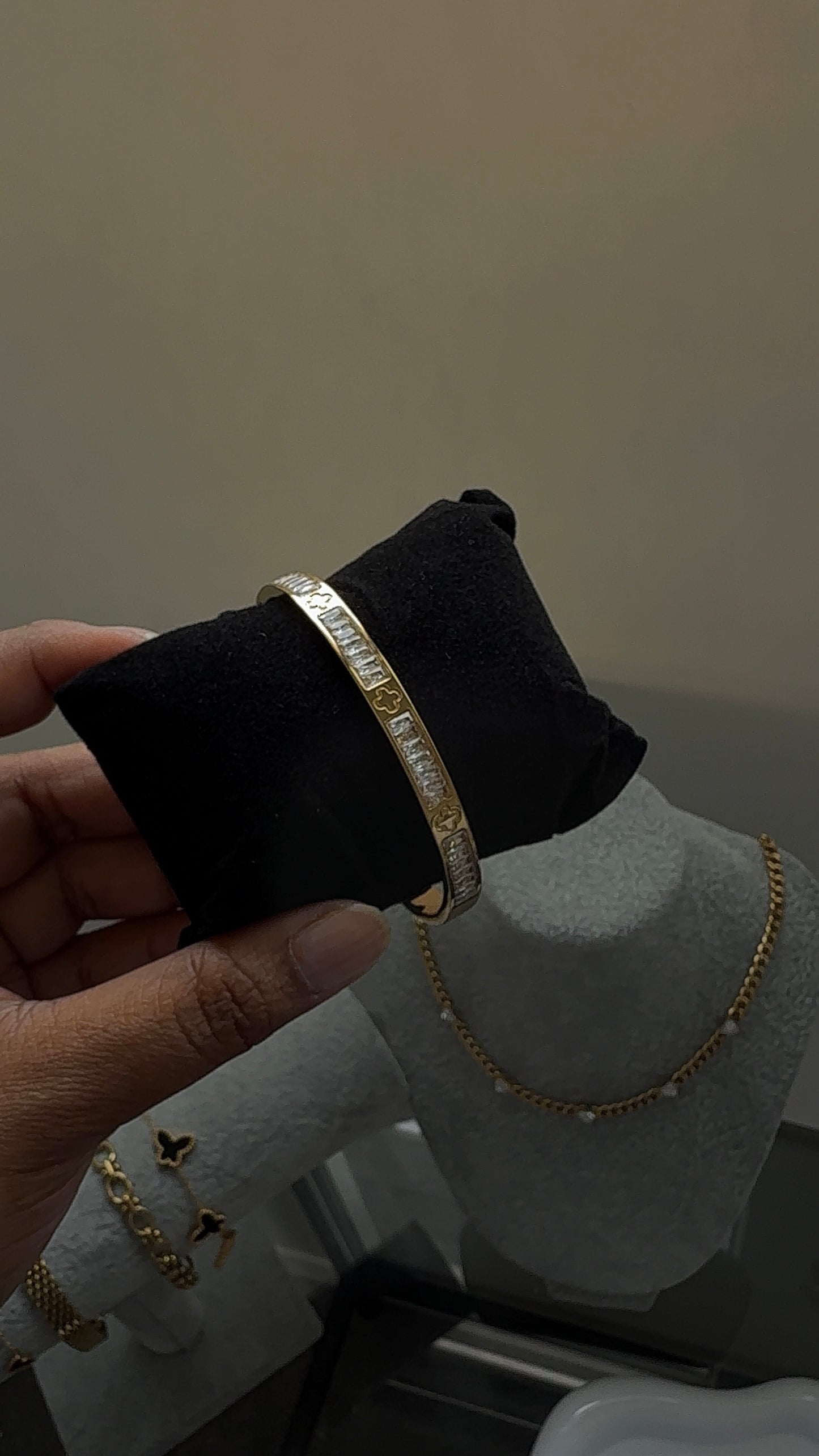 Cloverline Bangle