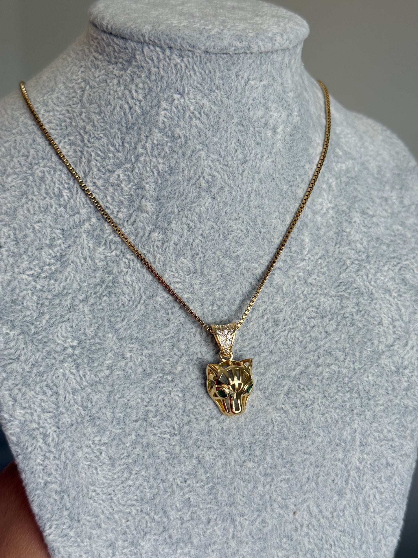 Elegant Emerald Panther Necklace