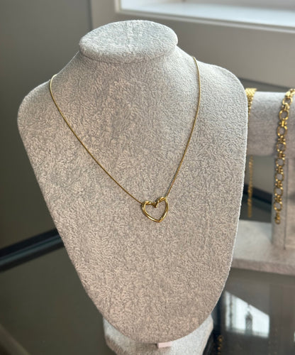 Golden Heart Loop Necklace