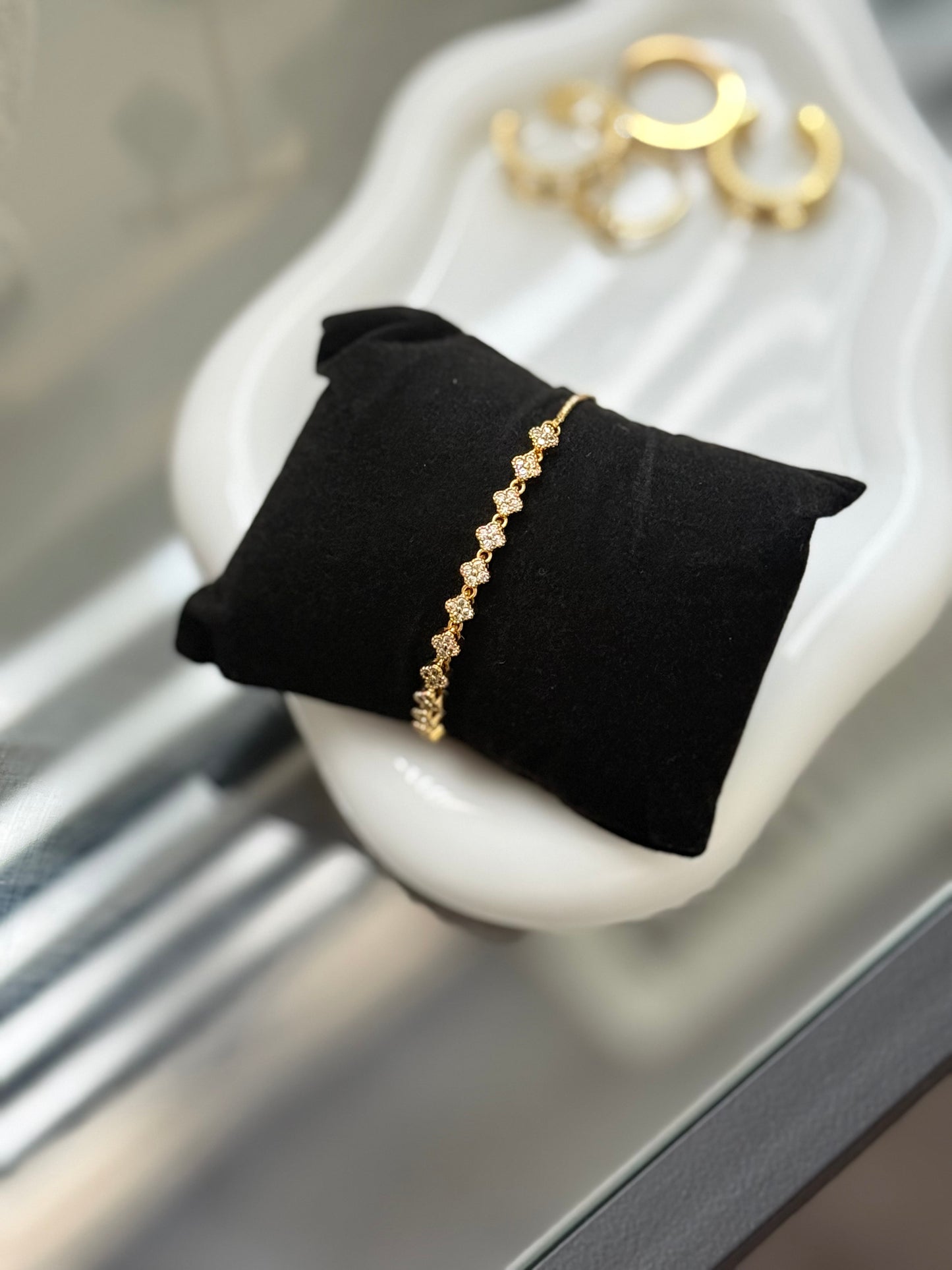 Golden Clover Bloom Bracelet