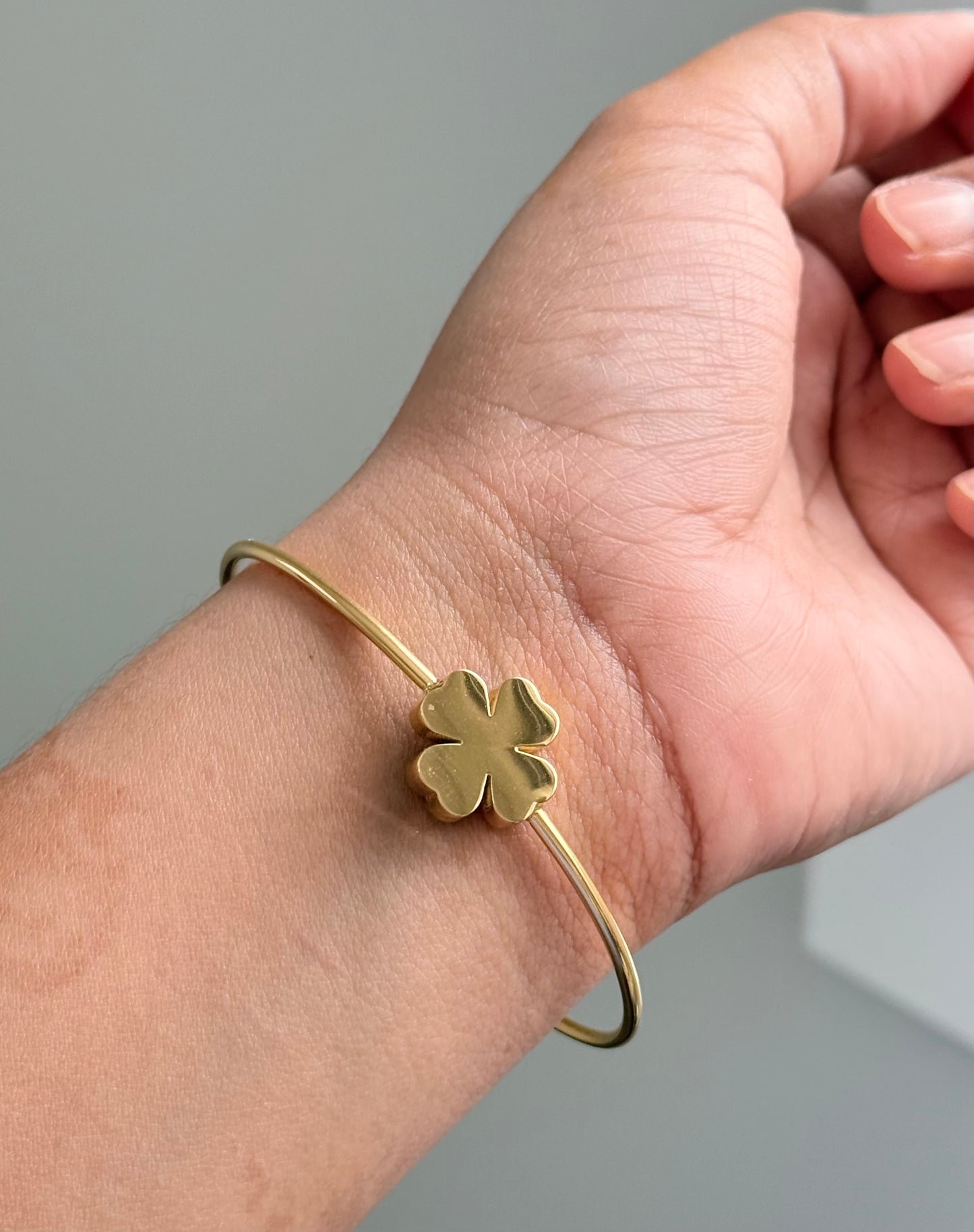 Korean style clover Bangle