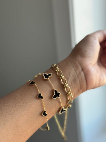 Elegant gold loop chain bracelet