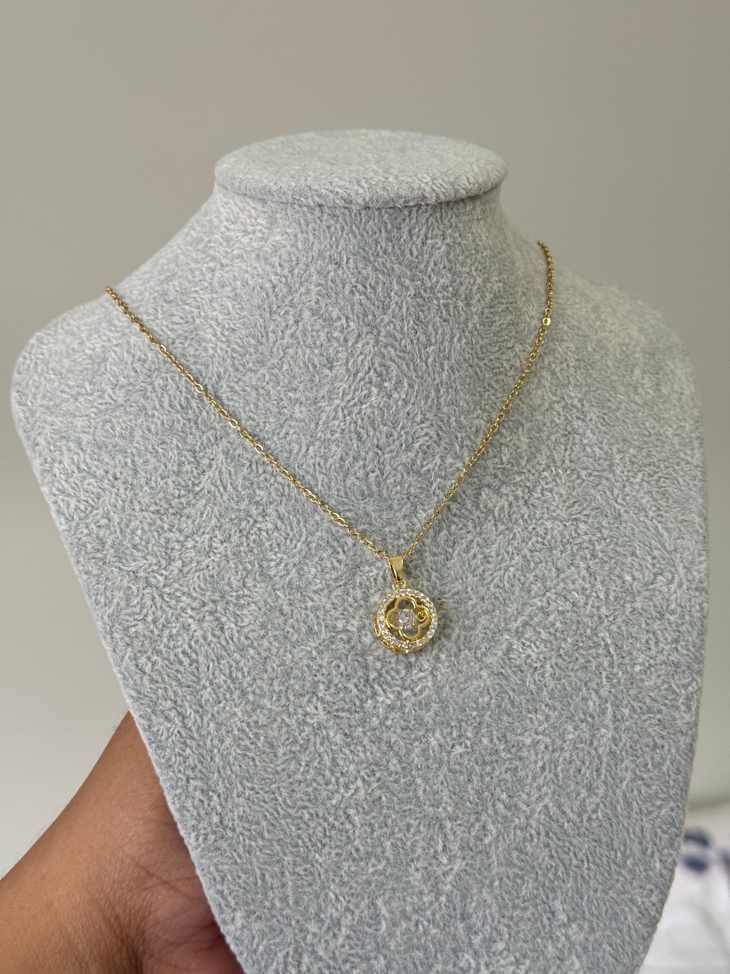 Clover Halo Pendant Necklace