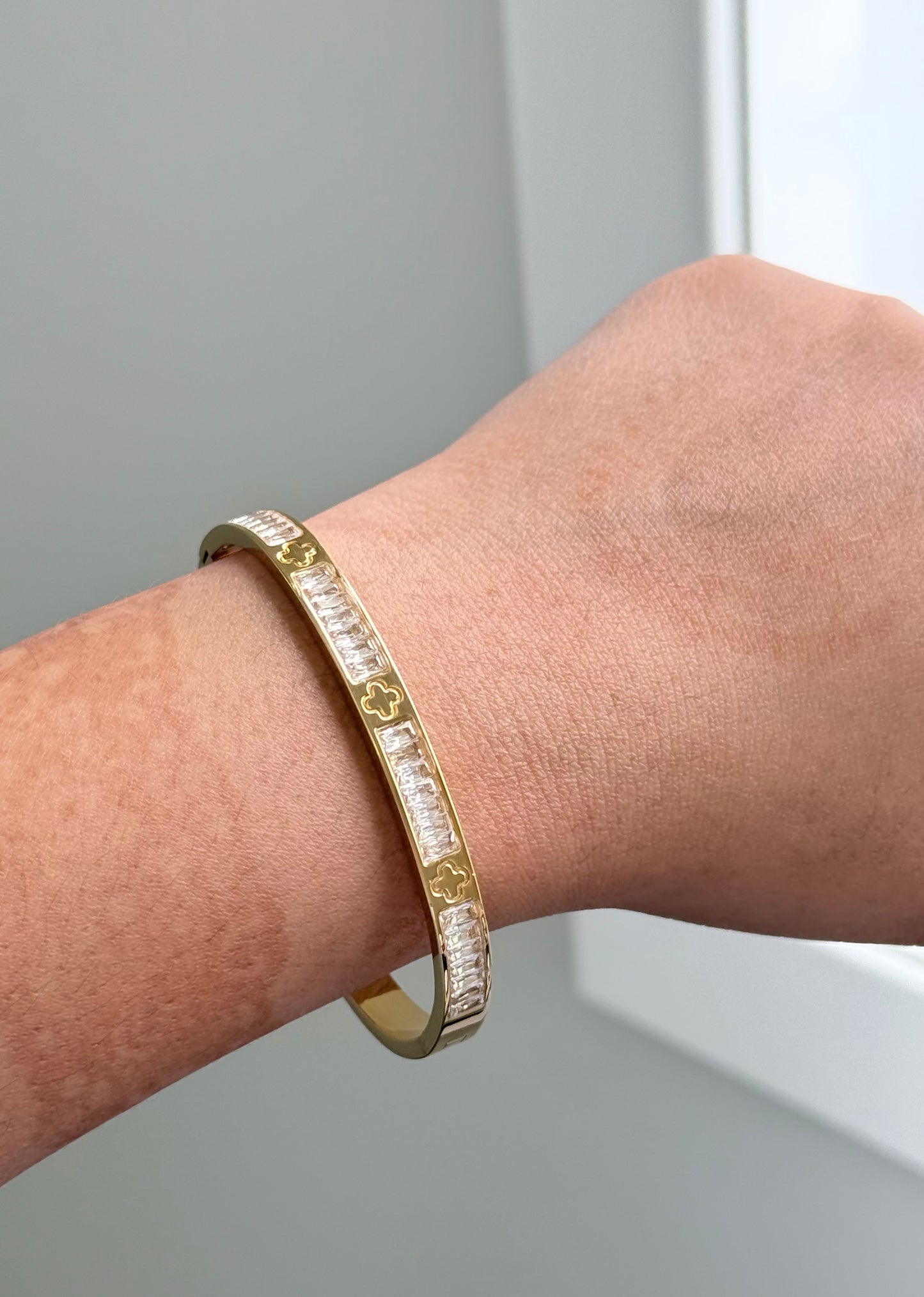 Cloverline Bangle