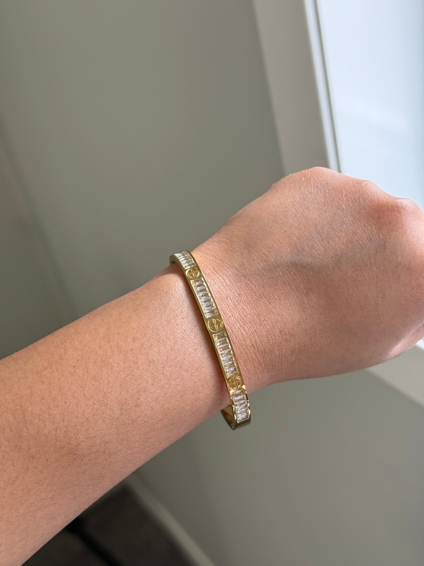 Orbit Gold Bangle
