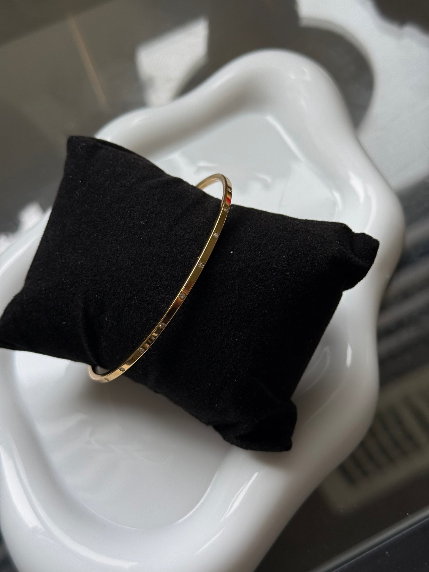 Minimal Crystal Gold Bangle