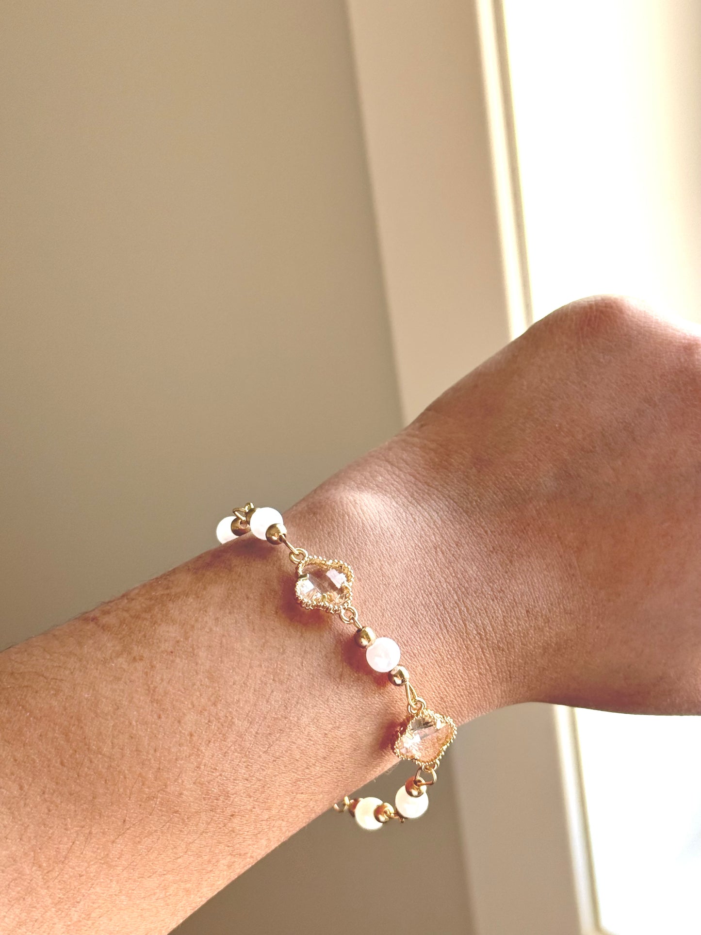 Pearl Clover Gold Bracelet