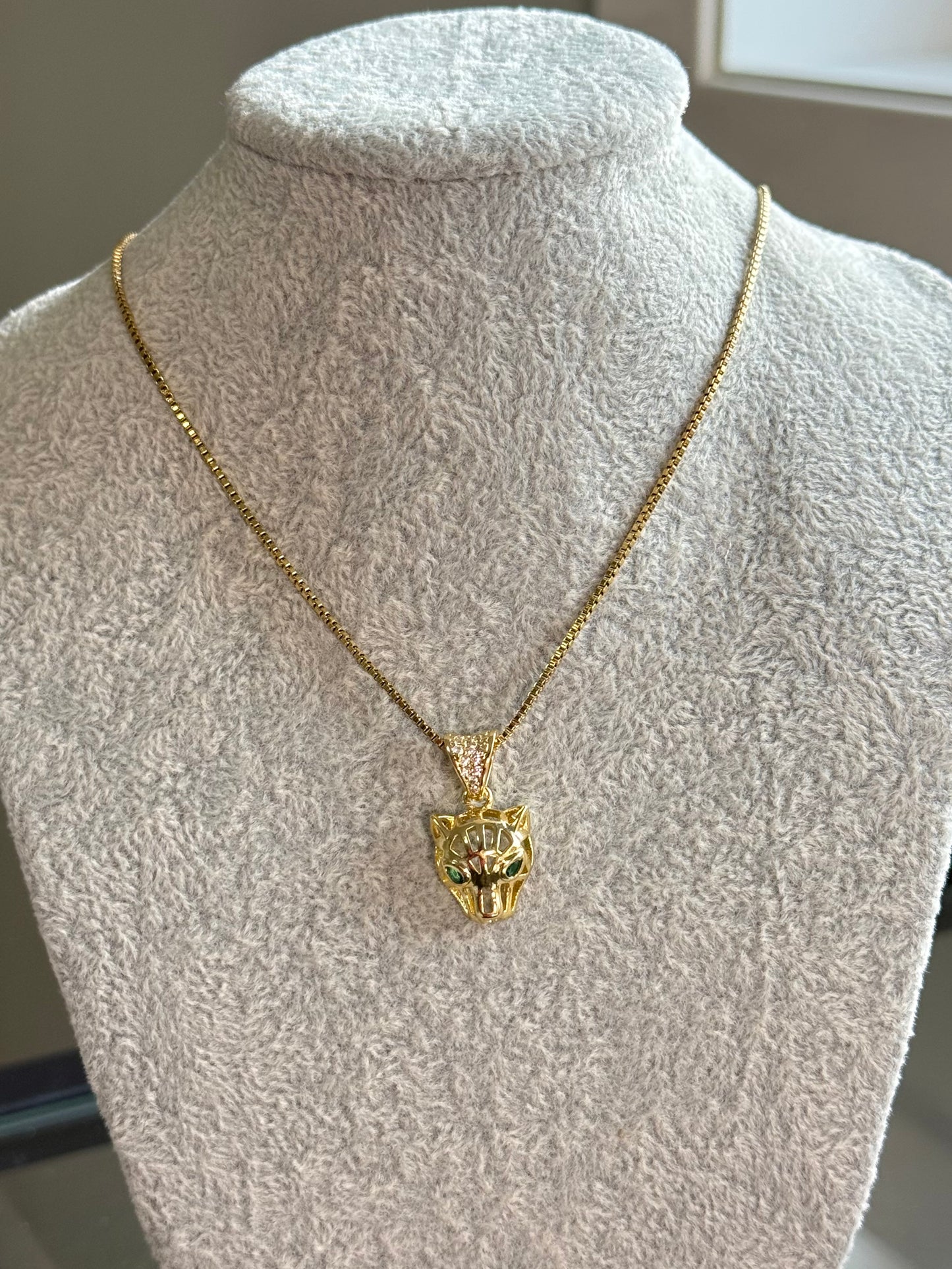 Elegant Emerald Panther Necklace