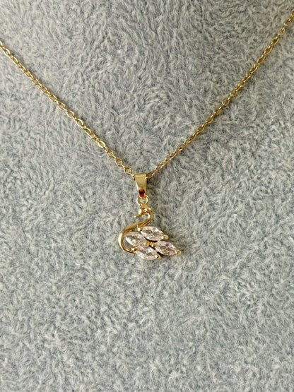 Swan Grace Zircon Pendant Necklace