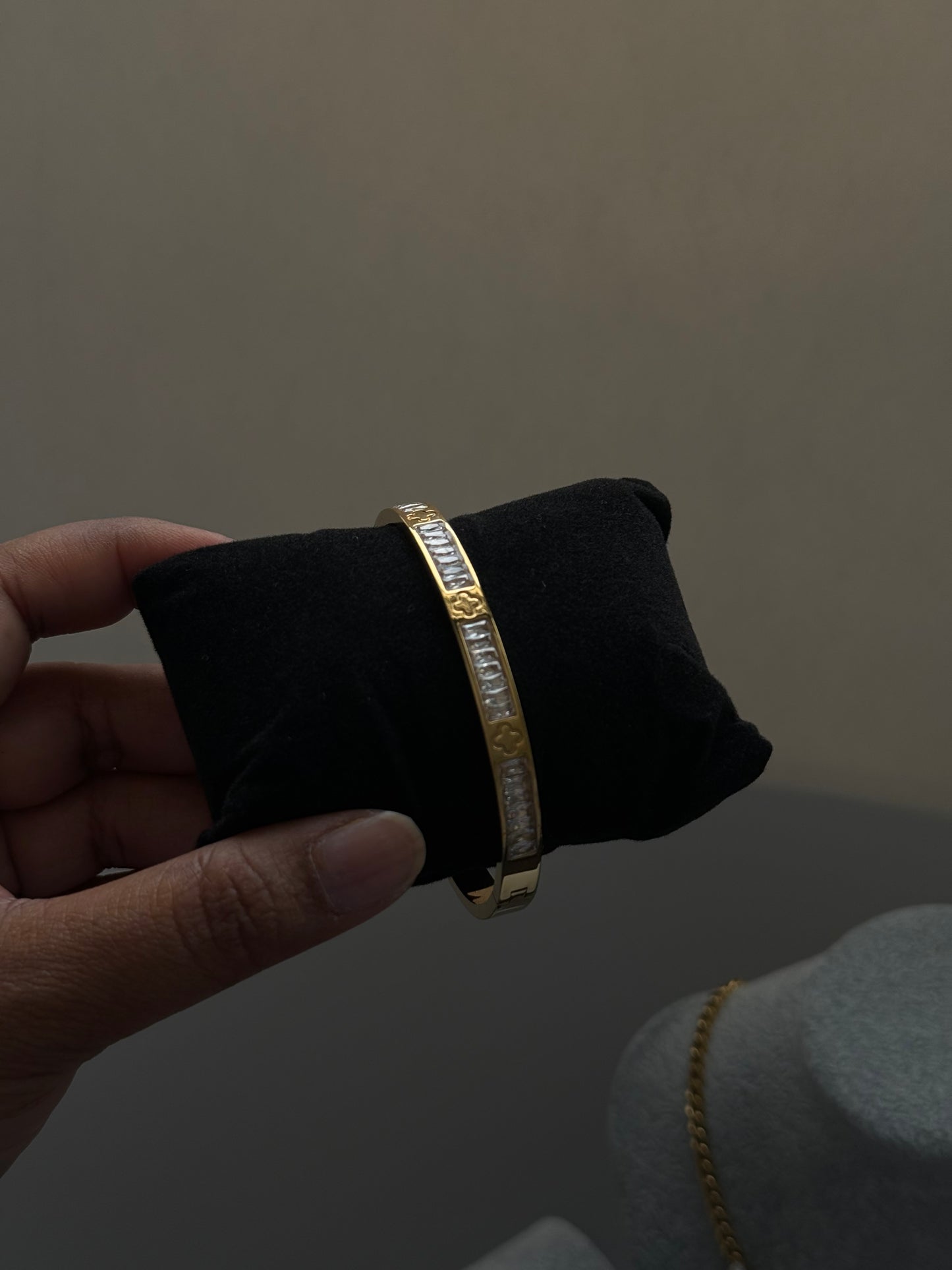 Cloverline Bangle