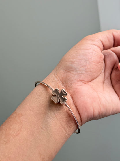 Korean style clover Bangle