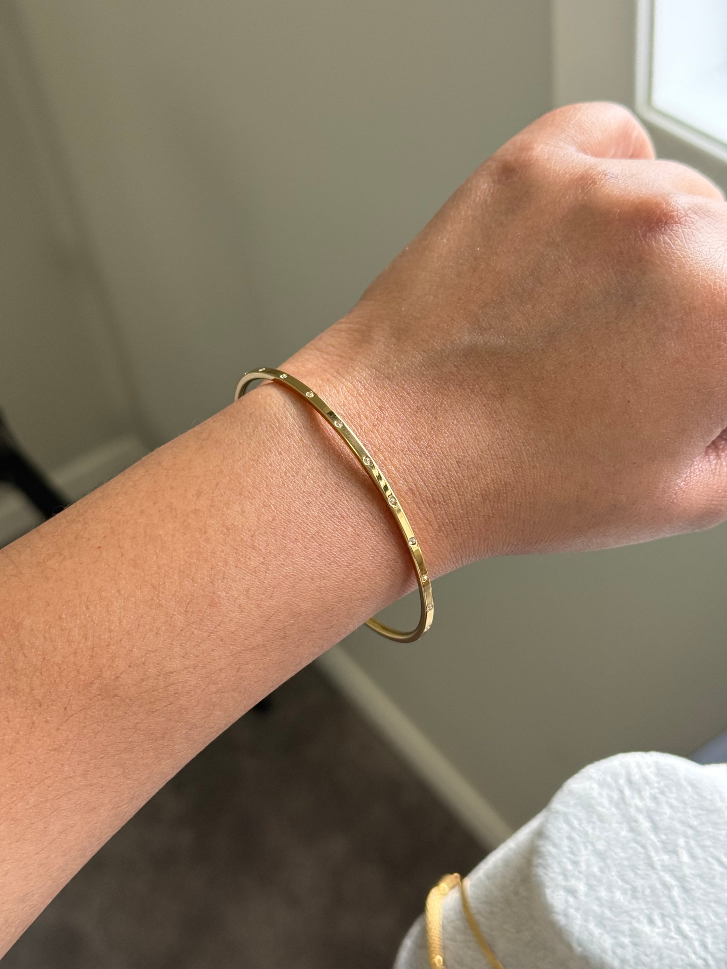 Minimal Crystal Gold Bangle