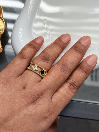 Clover Charm Gold Ring