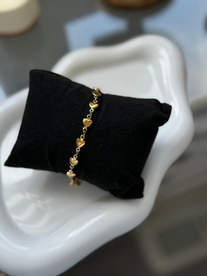Elegant Gold Heart Charm Bracelet