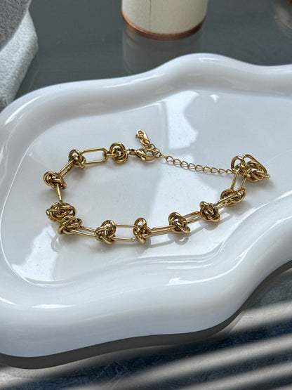 Golden Knot Chain Bracelet