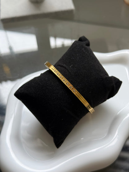 Celeste Dot Bangle