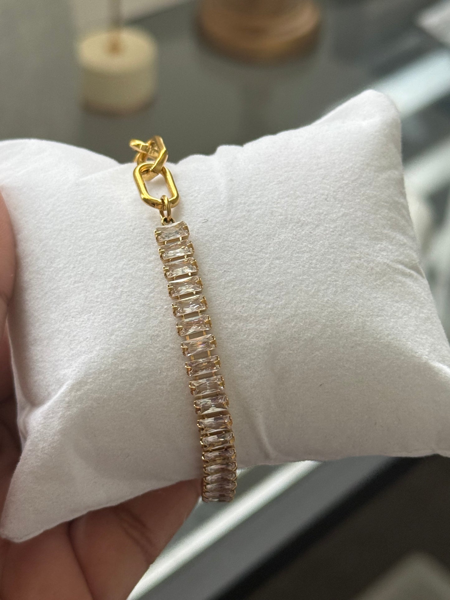 Crystal Link Glow Bracelet