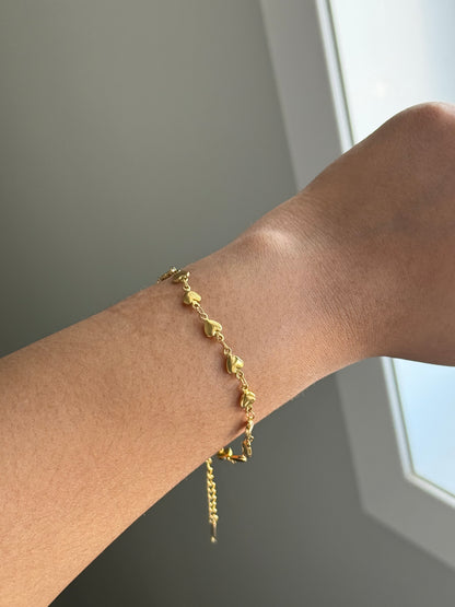 Elegant Gold Heart Charm Bracelet