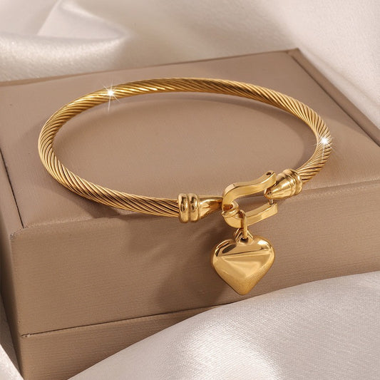 Amora Heart Bangle