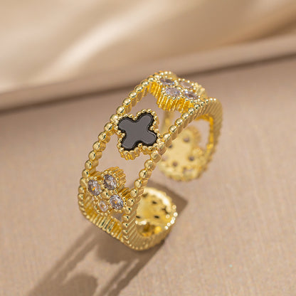 Clover Charm Gold Ring