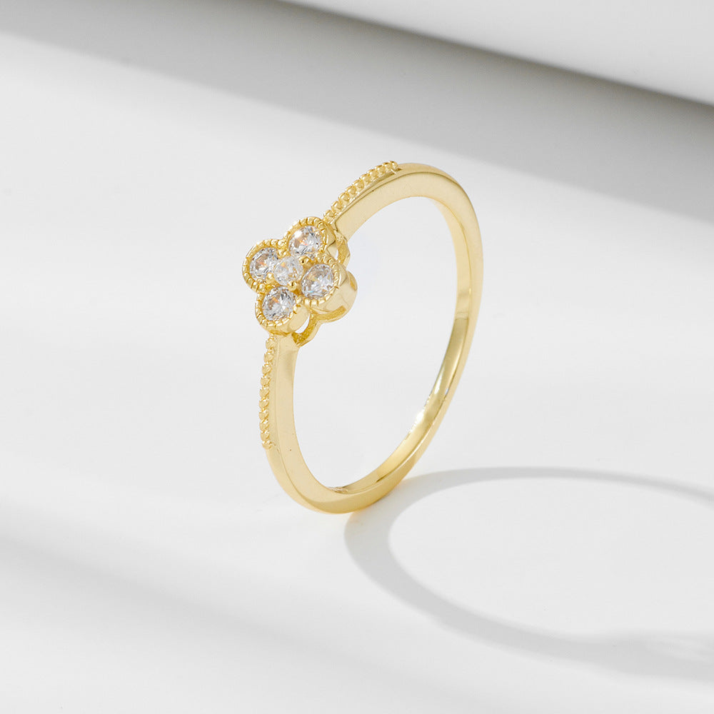 Clover Spark Ring
