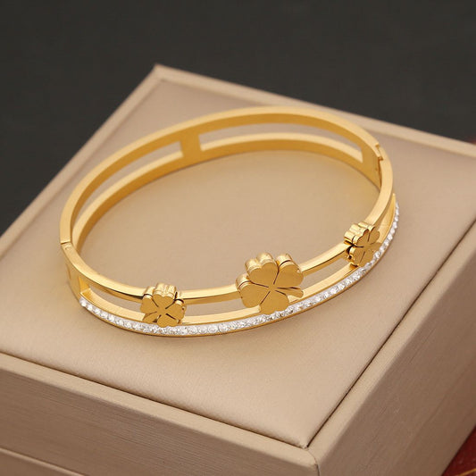 Lucky Clover Bangle