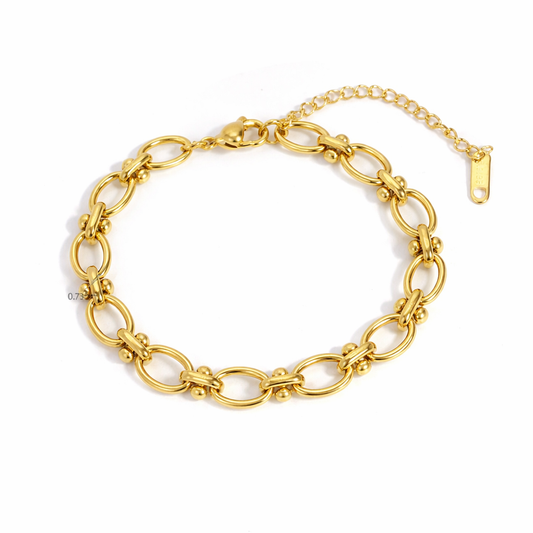 Elegant gold loop chain bracelet